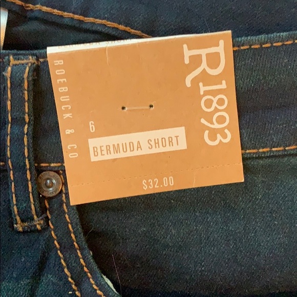 Bermuda Shorts - Picture 7 of 8